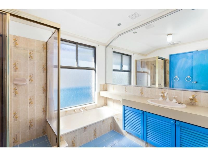 9 New Cross Road, Kingsley WA 6026