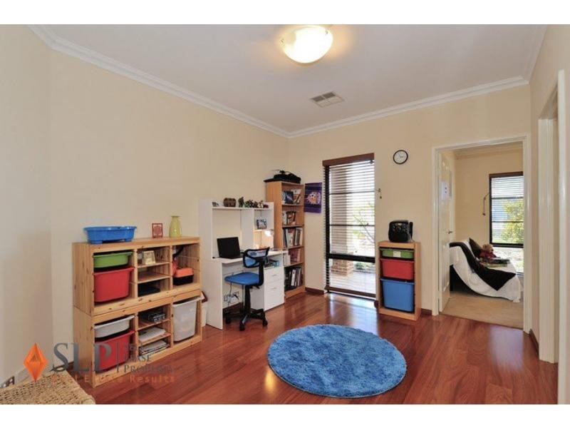 3 Carmen Circuit, The Vines WA 6069