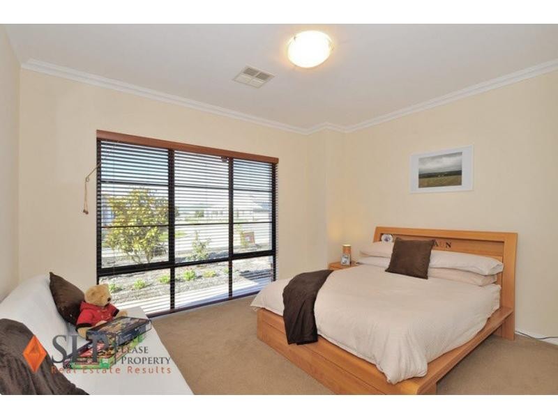3 Carmen Circuit, The Vines WA 6069
