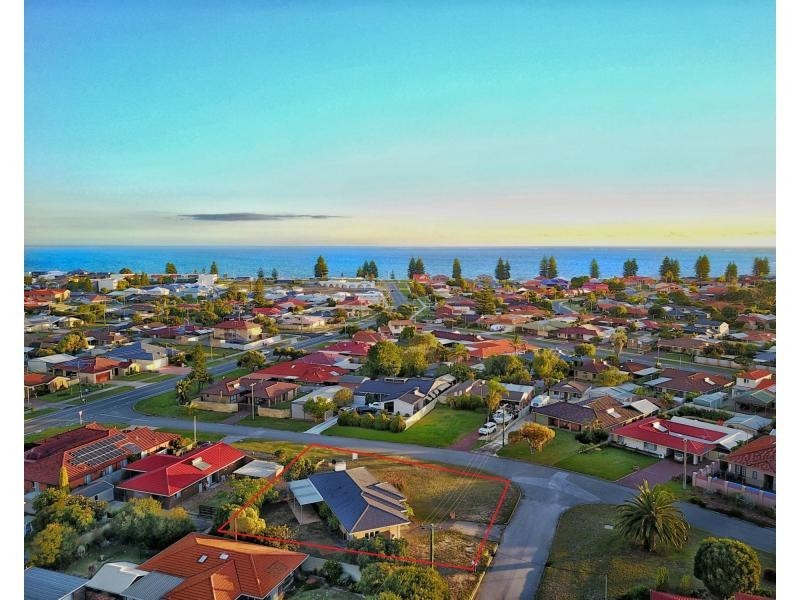 14 Dolphin Road, Safety Bay WA 6169