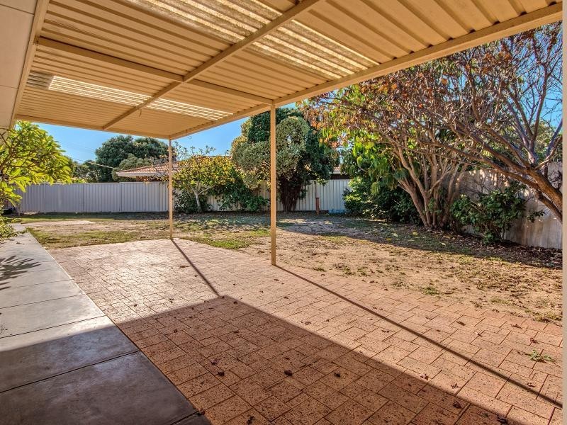 14 Dolphin Road, Safety Bay WA 6169