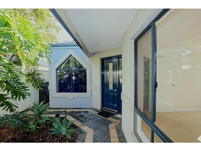 77 Edgecumbe Street, Como WA 6152