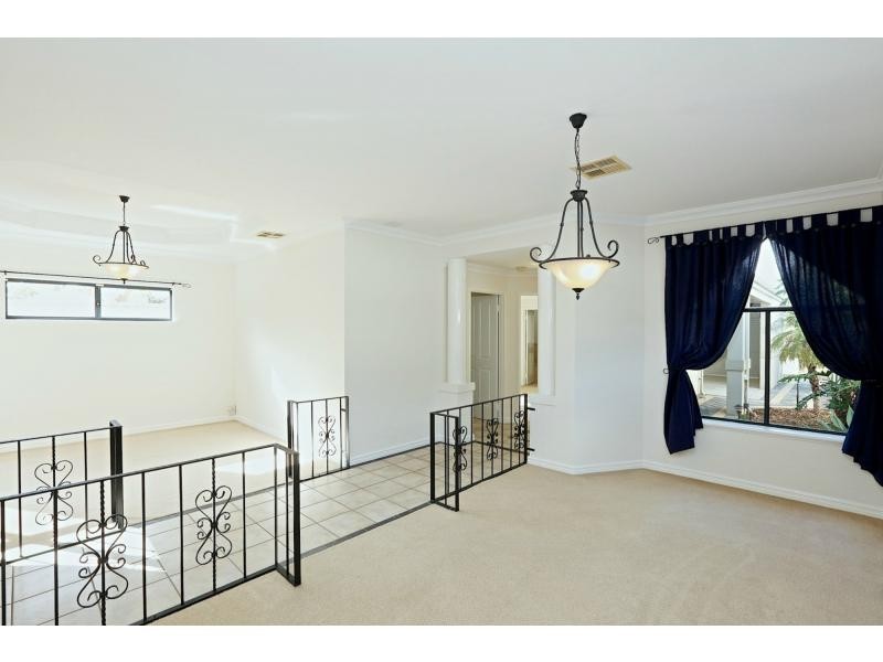 77 Edgecumbe Street, Como WA 6152