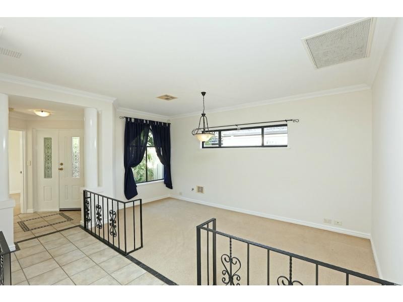 77 Edgecumbe Street, Como WA 6152
