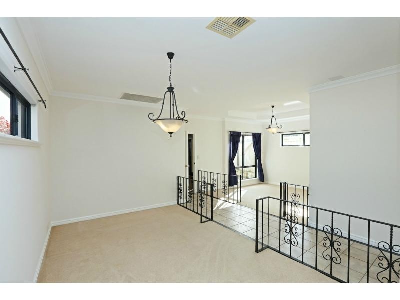 77 Edgecumbe Street, Como WA 6152