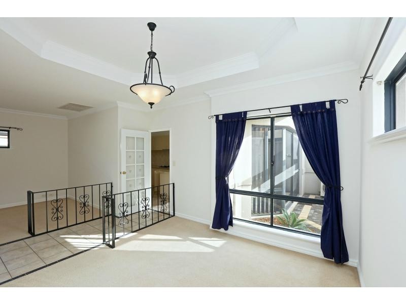 77 Edgecumbe Street, Como WA 6152