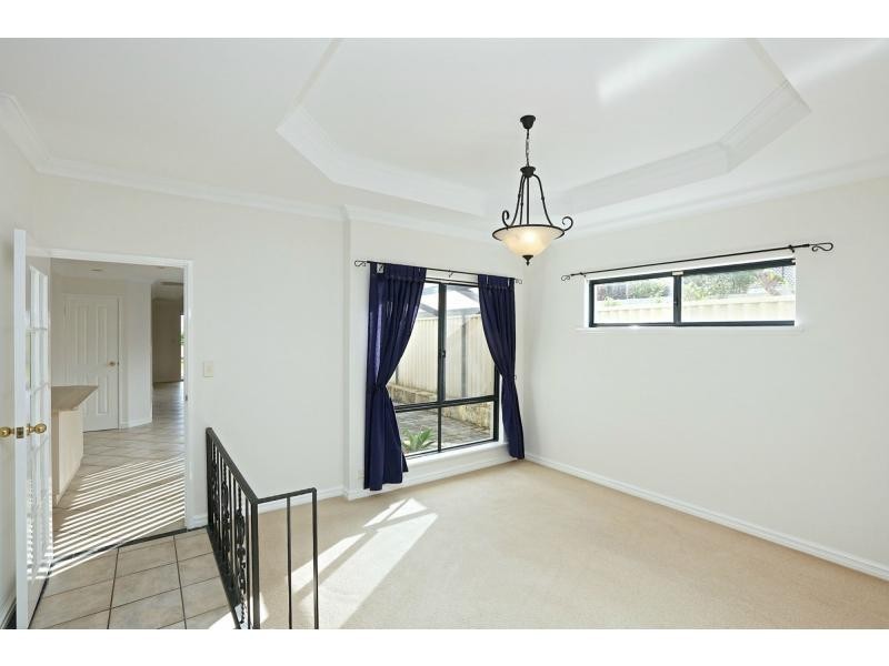 77 Edgecumbe Street, Como WA 6152