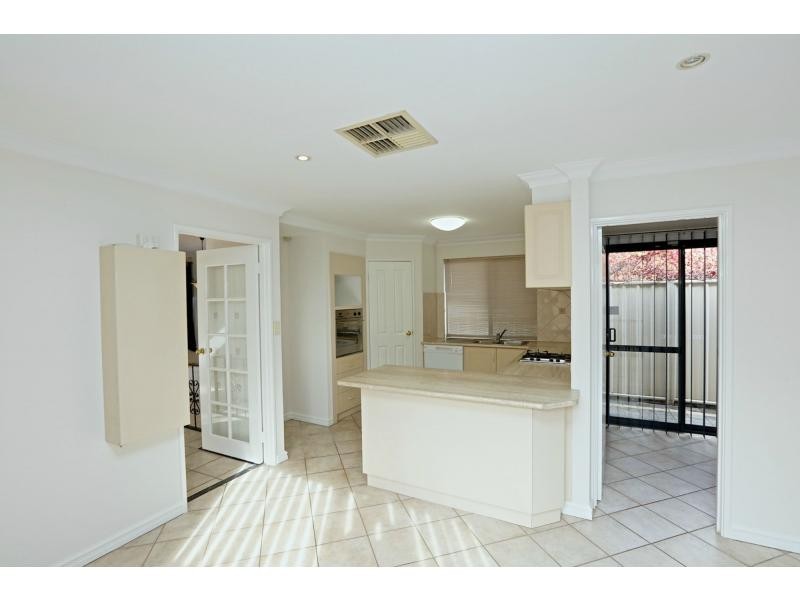 77 Edgecumbe Street, Como WA 6152