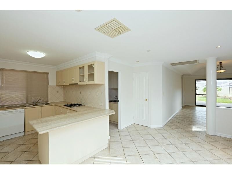 77 Edgecumbe Street, Como WA 6152