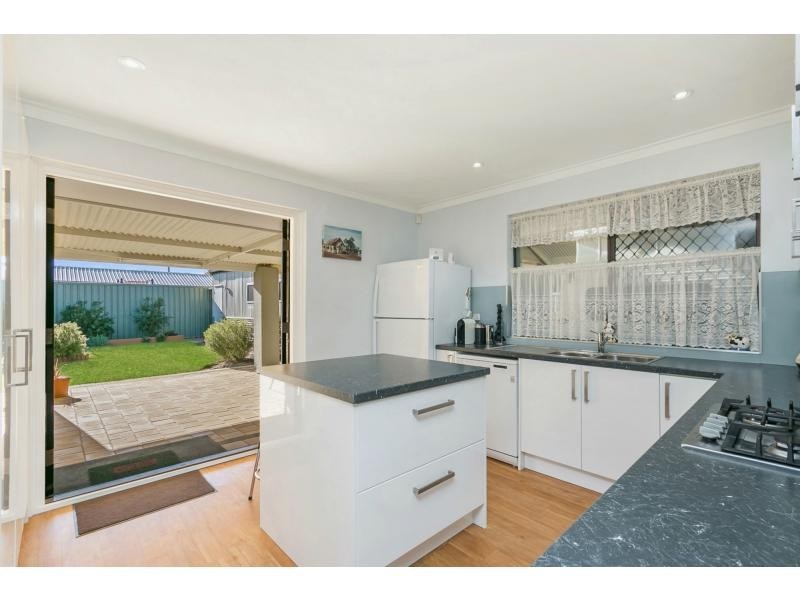 5 Girraween Street, Armadale WA 6112