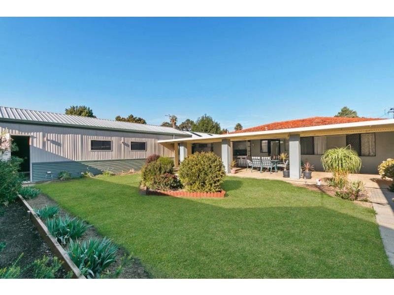 5 Girraween Street, Armadale WA 6112