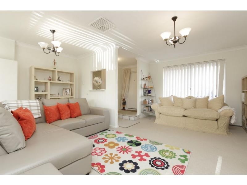 28 Glencairn Way, Parkwood WA 6147