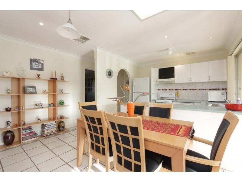 28 Glencairn Way, Parkwood WA 6147