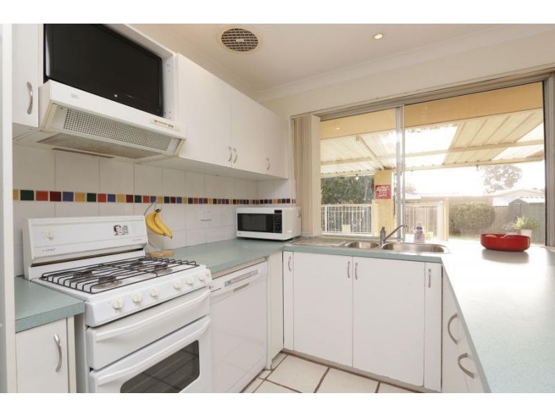 28 Glencairn Way, Parkwood WA 6147