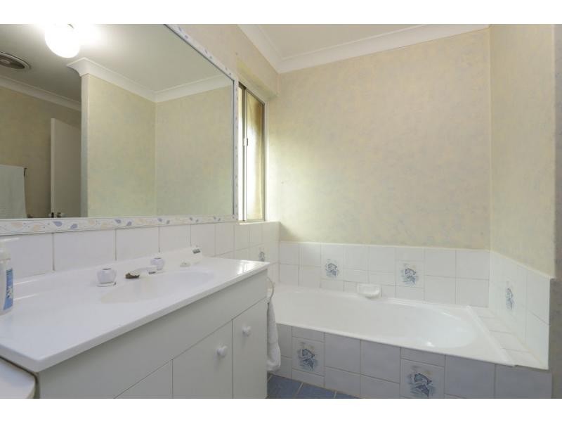 28 Glencairn Way, Parkwood WA 6147