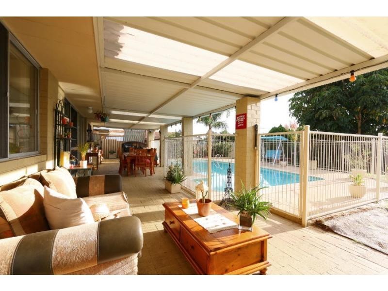 28 Glencairn Way, Parkwood WA 6147