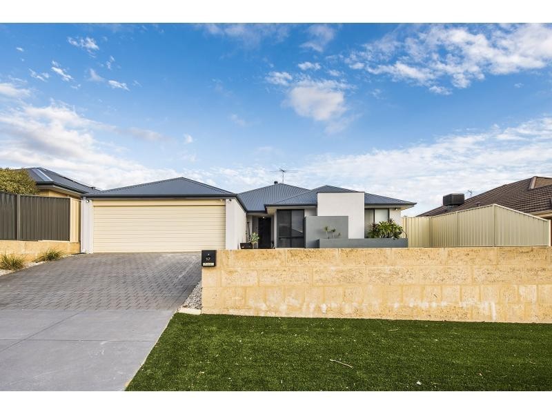 17 Woorabinda Rise, Lakelands WA 6180