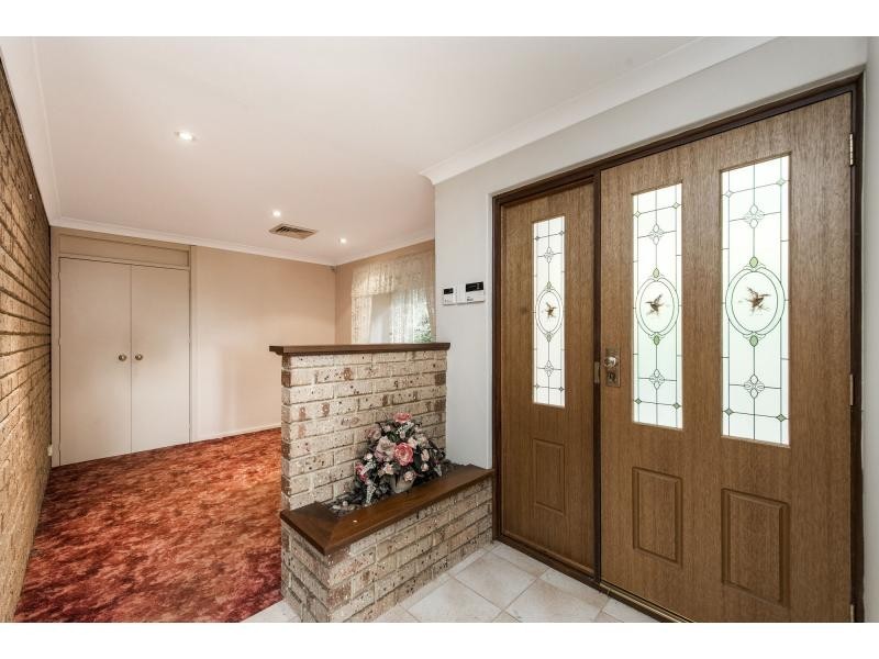 8 Corrigan Rise, Wungong WA 6112