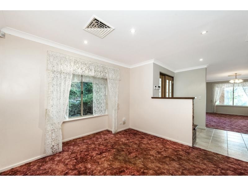 8 Corrigan Rise, Wungong WA 6112