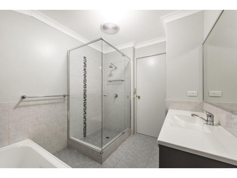 8 Corrigan Rise, Wungong WA 6112