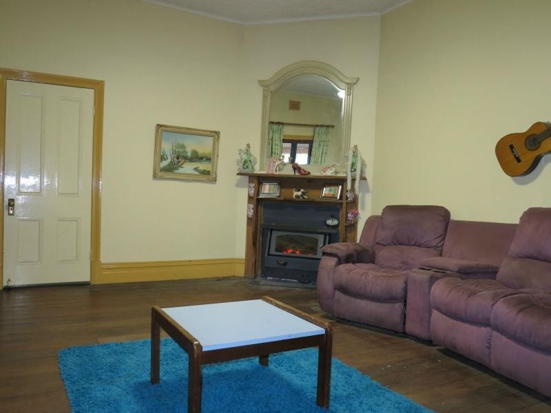 35 Hunt Road, Beverley WA 6304