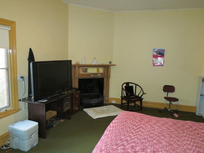 35 Hunt Road, Beverley WA 6304