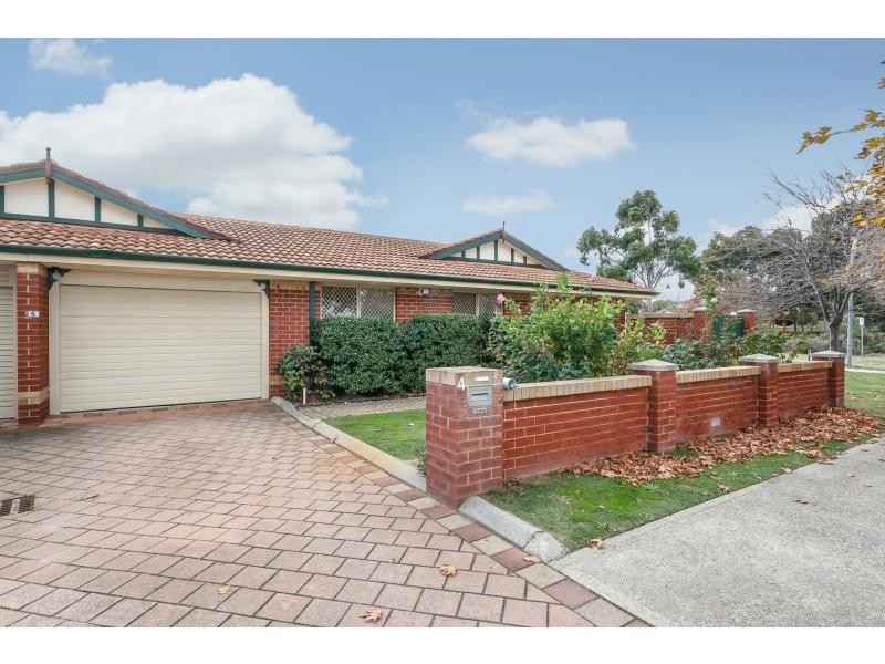 2/4 Mills Street, Bentley WA 6102