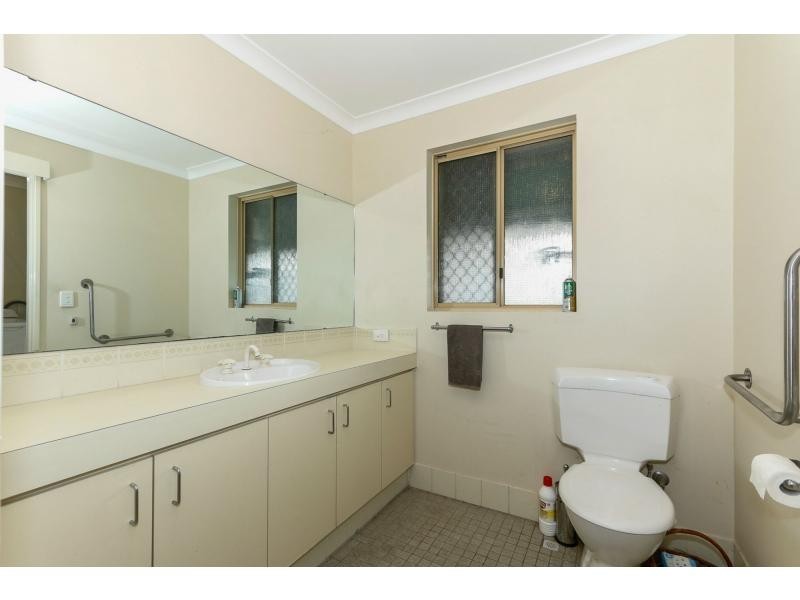 2/4 Mills Street, Bentley WA 6102