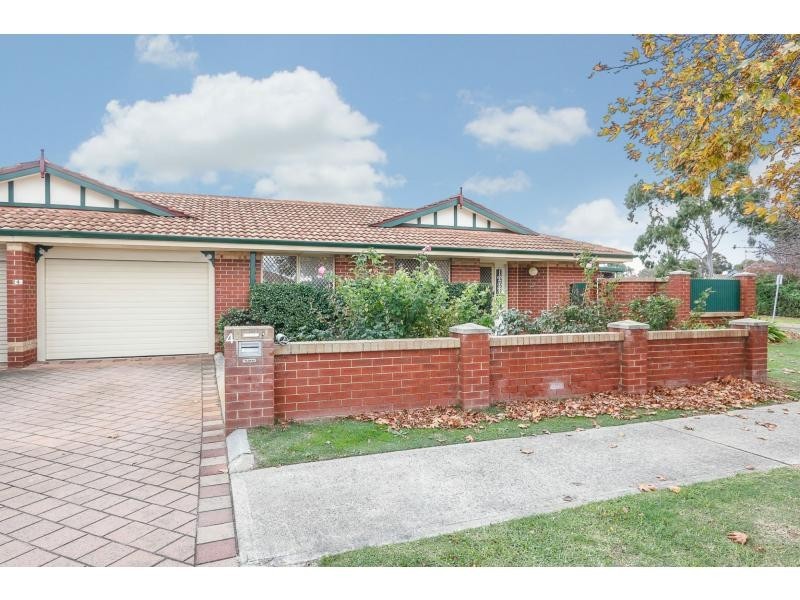 2/4 Mills Street, Bentley WA 6102