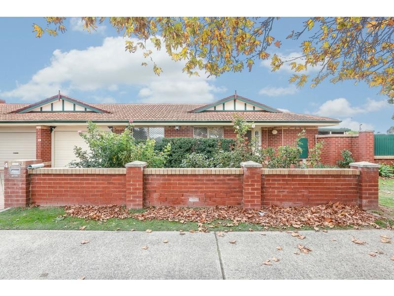 2/4 Mills Street, Bentley WA 6102