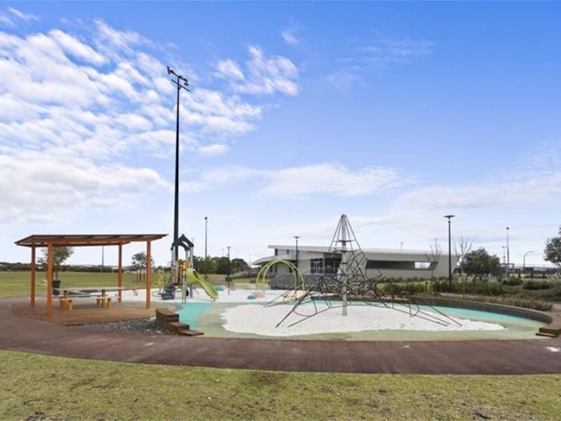 99 Bordeaux Lane, Ellenbrook WA 6069