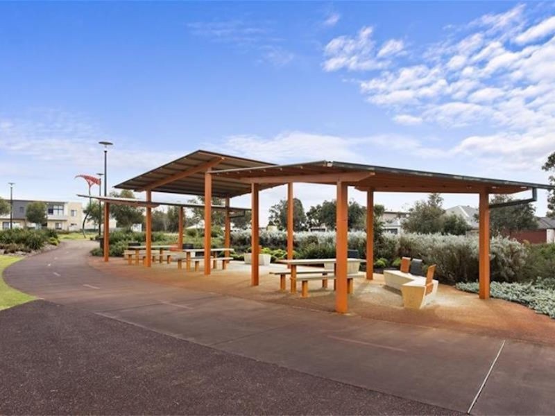 99 Bordeaux Lane, Ellenbrook WA 6069