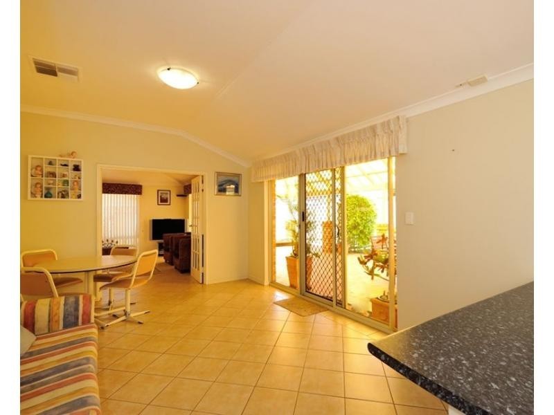 40 Pollard Way, Warnbro WA 6169