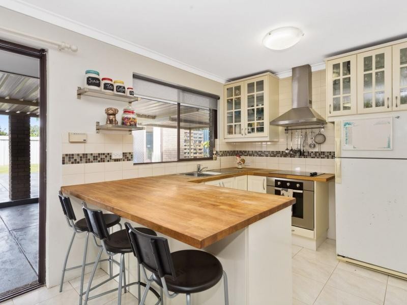 56 Dotterel Way, Yangebup WA 6164