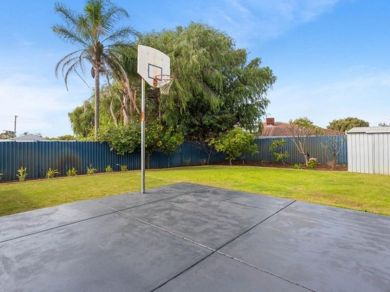 56 Dotterel Way, Yangebup WA 6164