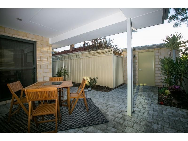 2/24 Collick Street, Hilton WA 6163