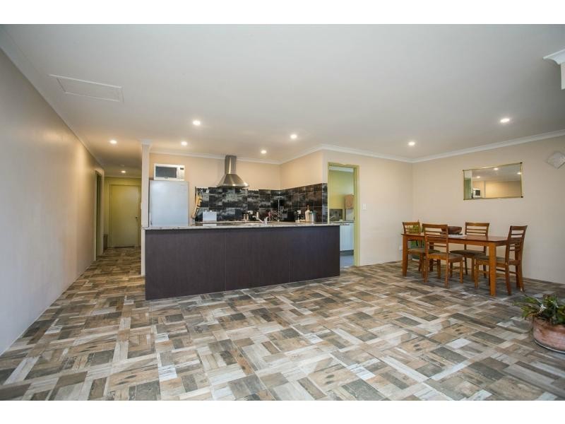 2/24 Collick Street, Hilton WA 6163