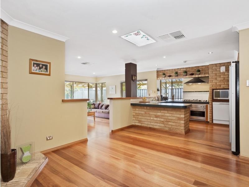 3 Grebe Gardens, Yangebup WA 6164