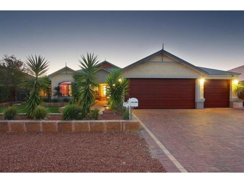 17 Petworth Drive, The Vines WA 6069