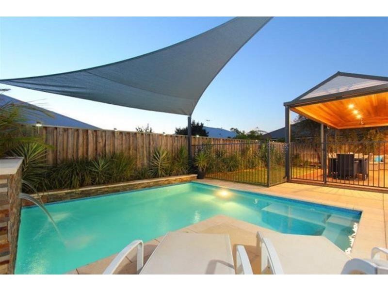 17 Petworth Drive, The Vines WA 6069