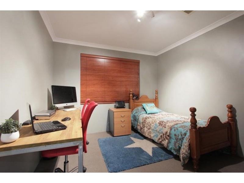 17 Petworth Drive, The Vines WA 6069