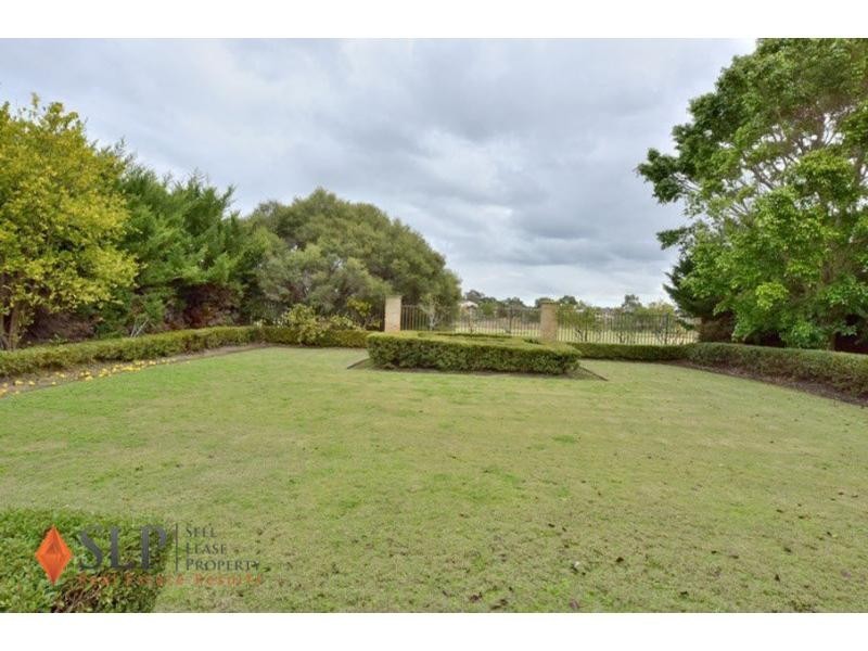 332 Vines Avenue, The Vines WA 6069