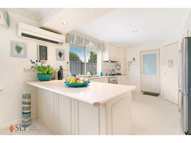 4 Mint Cove, Thornlie WA 6108