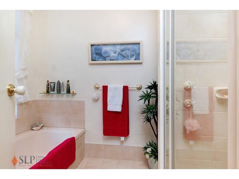 4 Mint Cove, Thornlie WA 6108