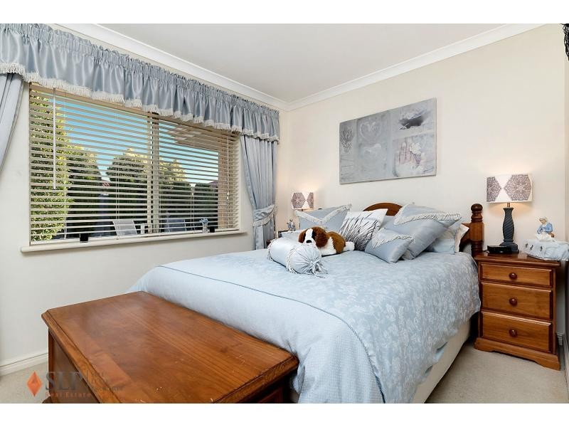 4 Mint Cove, Thornlie WA 6108