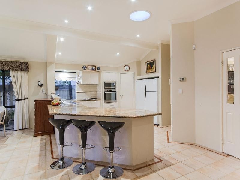 15 St Clair Place, Cooloongup WA 6168