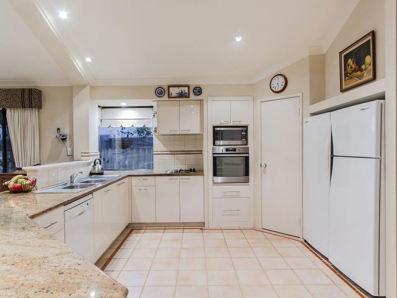 15 St Clair Place, Cooloongup WA 6168