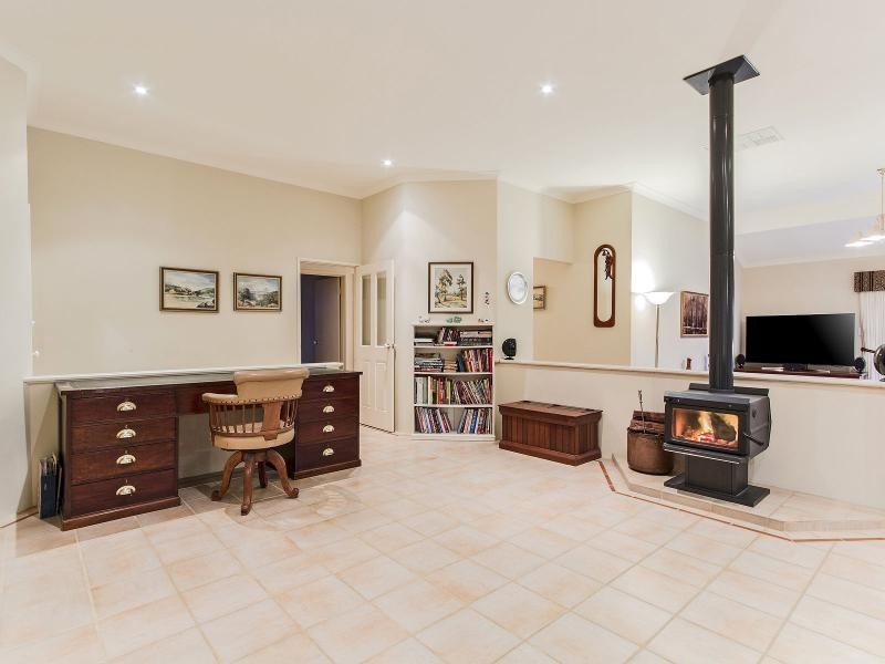 15 St Clair Place, Cooloongup WA 6168