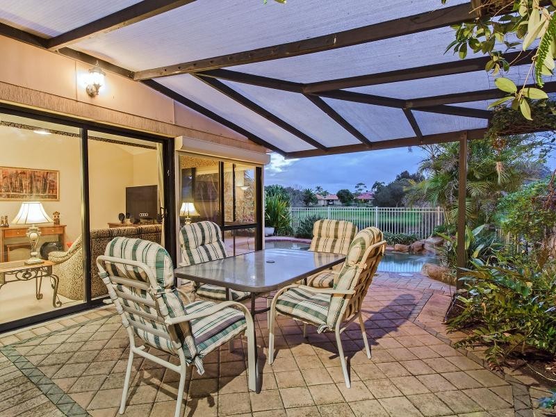 15 St Clair Place, Cooloongup WA 6168