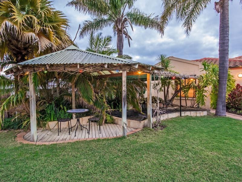 15 St Clair Place, Cooloongup WA 6168